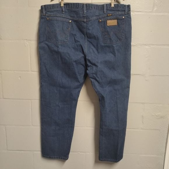 Men's Wrangler 5 pocket jeans size 46x30 - Picture 1 of 5